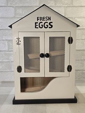 Tractor Supply Farm Fresh Egg Holder Counter Wall Hanging Dispenser 17" Red Shed